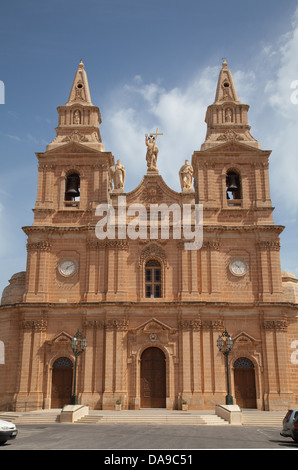 Die Pfarrei Kirche der Geburt der Jungfrau Maria in Mellieha, Malta. Stockfoto