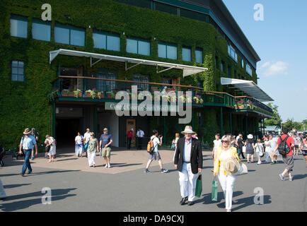 06.07.2013 die Wimbledon Tennis Championships 2013 statt in The All England Lawn Tennis and Croquet Club, London, England, UK.    Allgemeine Ansicht (GV).  Center Court. Stockfoto