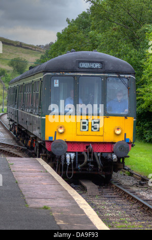 Klasse 108 auf der Keighley & Worth Valley Heritage Railway an Oakworth Station Stockfoto