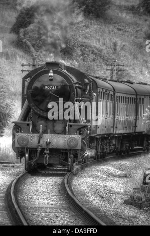 90733, jetzt restauriert und auf den Keighley & Worth Valley Railway erhalten ist der einzige W.D Sparmaßnahmen 2-8-0 in der Existenz. Stockfoto