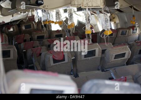 Zeigen Sie das Innere von Asiana Flug 214 Boeing 777 in der Nähe der Landebahn, wo er stürzte bei der Landung in San Francisco International 7. Juli 2013 in San Francisco, an Stockfoto