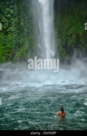 Mittelamerika, Costa Rica, Wasserfall, Herbst, Wasser, Natur, La Fortuna, Schwimmer, Baden, im Freien, Leute, Frau, Alajuela, Stockfoto