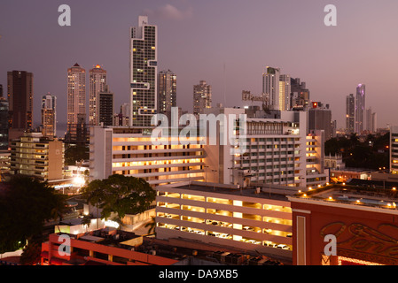 Mittelamerika, Panama, Stadt, Dämmerung, Gebäude, Skyline, Panama Stockfoto