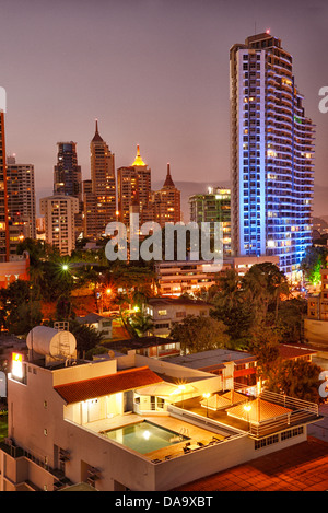 Mittelamerika, Panama, Stadt, vertikal, Dämmerung, Gebäude, Skyline, Panama Stockfoto