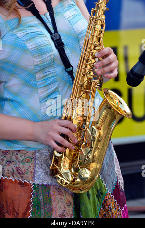 Ungewöhnliche Straßentheater und Entertainer auf der Winchester Hut Messe 2013, ein jährliches Festival für das ungewöhnliche. Stockfoto