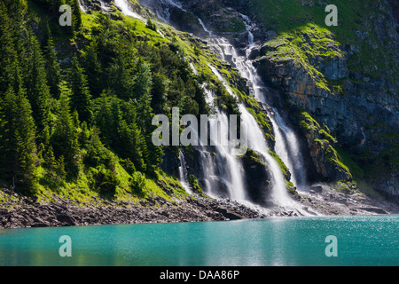 Lake Oeschinensees, Tränen, Schweiz, Europa, Kanton Bern, Berner Oberland, Kandertal, Kandertal, Bergsee, Wasserfall, Stockfoto