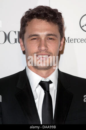 Schauspieler James Franco kommt bei der Art Of Elysium "Heaven" Gala an der California Science Center in Los Angeles, USA, am 15. Januar 2011. Foto: Hubert Boesl Stockfoto