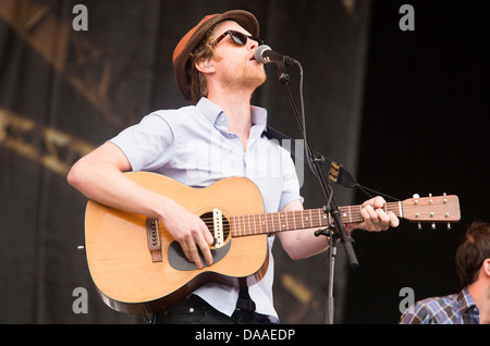 Die Lumineers führen auf der anderen Bühne auf dem Glastonbury-Festival-Freitag. 28. Juni 2013 Stockfoto