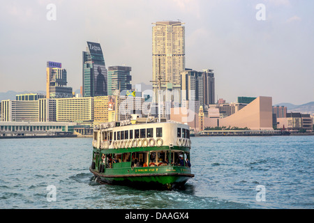 Hong Kong, China, Asien, Stadt, Kowloon, Bezirk, Star Ferry, Architektur, Fähre, Skyline, Hochhäuser, Boot Stockfoto
