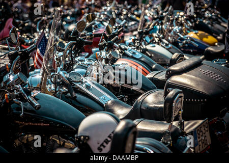 Barcelona, Spanien. 7. Juli 2013. Tausende von Harley Davidson sind bei den Barcelona Harley Tage Kredit geparkt: Matthias Oesterle/Alamy Live News Stockfoto