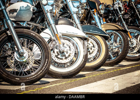 Barcelona, Spanien. 7. Juli 2013. Tausende von Harley Davidson sind bei den Barcelona Harley Tage Kredit geparkt: Matthias Oesterle/Alamy Live News Stockfoto