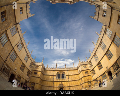 Das Viereck, Divinity School der Bodleian Library, Oxford - Fischaugen Ansicht 1 Stockfoto