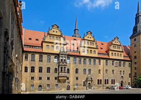 Europa, Deutschland, Sachsen-Anhalt, Merseburg, Kathedrale Platz, Schloss, Innenhof, Architektur, Fahrzeuge, Schiffe, Gebäude, Stockfoto