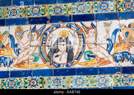 Mosaik gefliest Wandbild Wand in der römisch-katholischen Kirche und Kloster von Santo Domingo, Lima, Peru. Stockfoto
