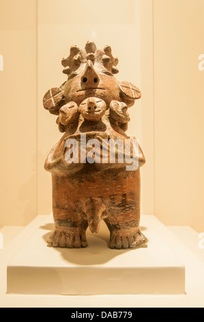 Alten präkolumbianischen Inka Inka Ton Keramik Artefakte archäologische Kunst Grafik anzeigen im Larco Museum in Lima, Peru. Stockfoto