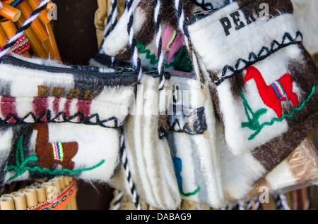 Lokalen Souvenir Taschen Geldbörsen in Monsefu in der Nähe von Chiclayo, Peru. Stockfoto