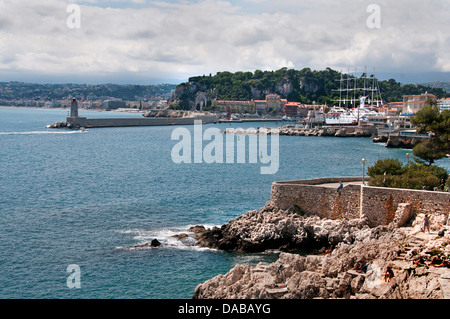 Strand und Meer alten Hafen Hafen Nizza französische Riviera Côte d ' Azur Frankreich Stockfoto