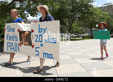 Gruppen von religiösen Bürgern teilnehmen, Rallye und die Berücksichtigung des neuen rechts auf der Texas Gesetzgeber auf Abtreibungen zu protestieren Stockfoto