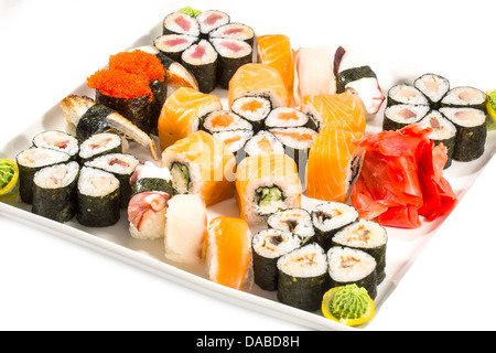 Japanisches Sushi und Brötchen Stockfoto