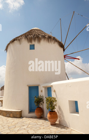 Meatemi, eines der fünf berühmten Windmühlen, Chora, Mykonos Stadt, Mykonos, Griechenland Stockfoto