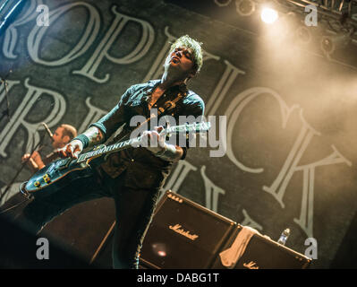 Dropkick Murphys durchführen live Gitarrist James Lynch Stockfoto