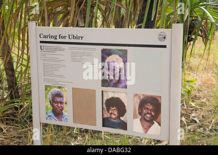 Pflege von Ubirr Schild am Eingang zum Gebiet, Region East Alligator, Kakadu Nationalpark, Australien Stockfoto