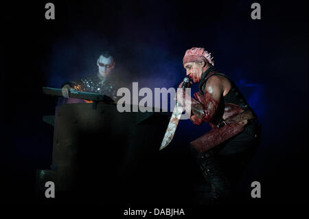 Rom, Italien. 9. Juli 2013.  Metal-Rock-Band Rammstein, Rom (Italien) Konzert 07.09.2013 Credit: Roberto Nistri/Alamy Live News Stockfoto