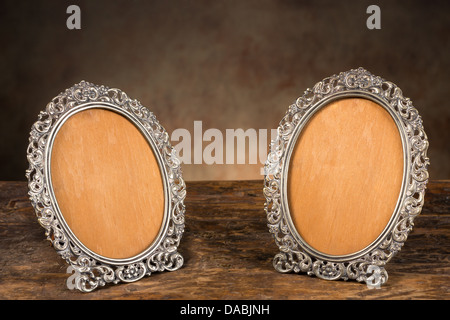 Vintage alte Bilderrahmen ohne die Porträts Stockfoto