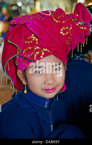 Junge Frau von der ethnischen Gruppe der Pa-O, Inle-See, Shan State in Myanmar (Burma), Asien Stockfoto