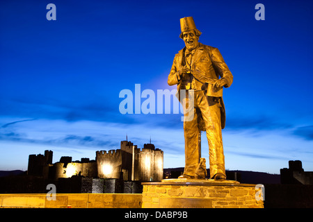 Tommy Copper Statue, Caerphilly Castle, Caerphilly, Gwent, Wales, Vereinigtes Königreich, Europa Stockfoto