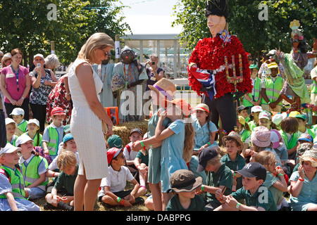 Sophie, Gräfin von Wessex besucht der RHS Hampton Court Palace Flower Show 2013 Stockfoto