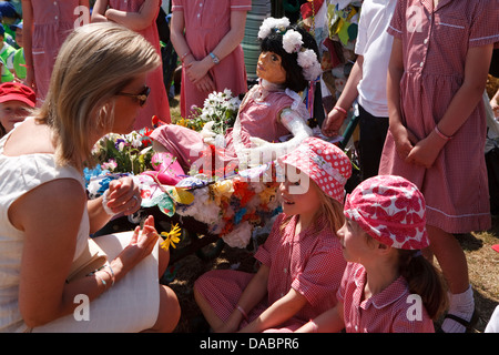 Sophie, Gräfin von Wessex besucht der RHS Hampton Court Palace Flower Show 2013 Stockfoto