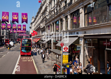Geschäfte, Regent Street, London, England Stockfoto