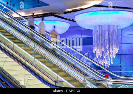Dubai Metro Station, eröffnet im Jahr 2010, Dubai, Vereinigte Arabische Emirate, Naher Osten Stockfoto