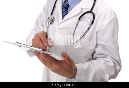 Arzt schriftlich auf medizinischen Diagramm Stockfoto