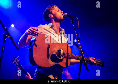 Segrate Mailand Italien. 9. Juli 2013. DIE LUMINEERS amerikanische Folk-Rock-Band im Circolo Magnolia während un Altro Festival 2013" Credit tritt: Rodolfo weitertransferiert/Alamy Live News Stockfoto