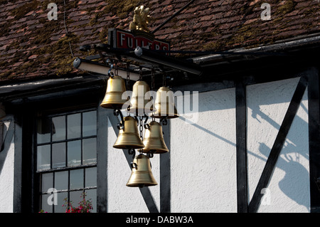 Die sechs Glocken Pub Schild, Thame, Oxfordshire, Vereinigtes Königreich Stockfoto