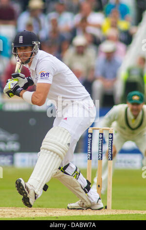 Nottingham, UK. 10. Juli 2013. Englands Kevin Pietersen zucken während der Tag eines der ersten Investec Asche Test match bei Trent Bridge Cricket Ground am 10. Juli 2013 in Nottingham, England. Bildnachweis: Mitchell Gunn/ESPA/Alamy Live-Nachrichten Stockfoto