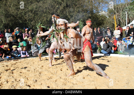 Aborigines traditionellen Tanz-Performance bei NAIDOC in der Stadt im Hyde Park. © Richard Milnes Kredit / Alamy Live News. Stockfoto