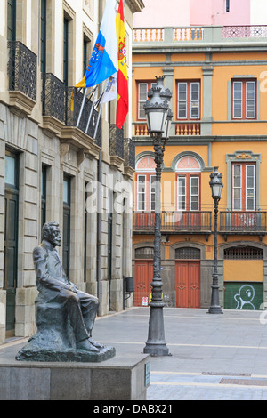 Angel Guimerá Jorge Statue auf der Plaza Isla De La Madera, Santa Cruz De Tenerife, Teneriffa, Kanarische Inseln, Spanien Stockfoto