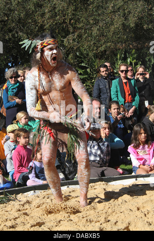 Aborigines traditionellen Tanz-Performance bei NAIDOC in der Stadt im Hyde Park. © Richard Milnes Kredit / Alamy Live News. Stockfoto