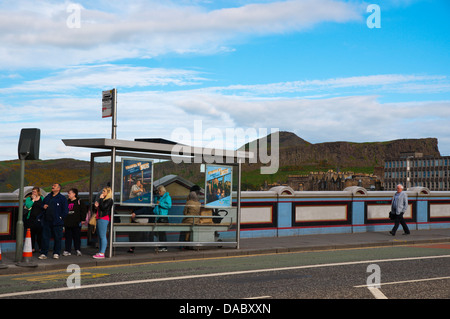 Bushaltestelle North Bridge zwischen alt- und Neustadt Edinburgh Schottland Mitteleuropa Stockfoto