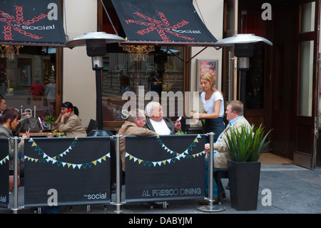 Restaurantterrasse Kaufmann Stadt Glasgow Schottland Großbritannien UK Mitteleuropa Stockfoto