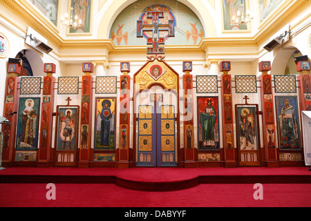 Ukrainische Griechisch-katholische Kirche St. Wladimir der große in Paris. Ikonostase. Stockfoto
