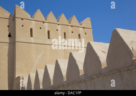 Eingang zum Al Murabbaa Erbe Fort, Al Ain, Abu Dhabi, Vereinigte Arabische Emirate, Naher Osten Stockfoto