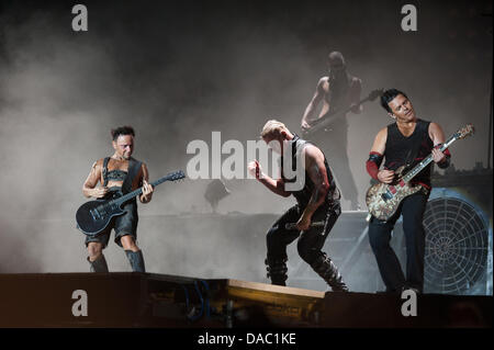 Rom, Italien. 9. Juli 2013.  Metal-Rock-Band Rammstein, Rom (Italien) Konzert 07.09.2013 Credit: Roberto Nistri/Alamy Live News Stockfoto