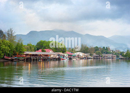 Traditionelle Thailand-Dorf auf der Insel Koh Chang Stockfoto