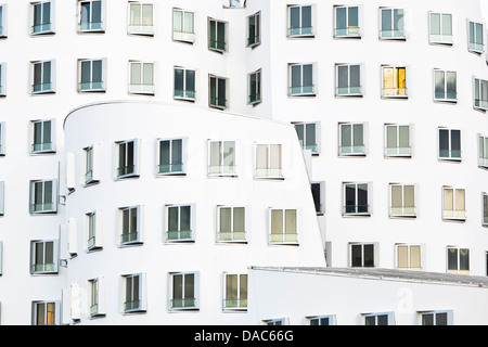 Neuer Zollhof von Frank Gehry im Düsseldorf Medienhafen. Stockfoto