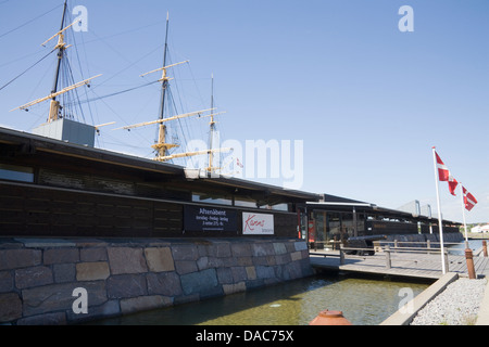 Ebeltoft Dänemark EU-Eingang Fregatten Jylland Museum mit Karen's Brasserie Jylland war ehemaliger Royal Yacht jetzt konserviert Schiff Museum Stockfoto