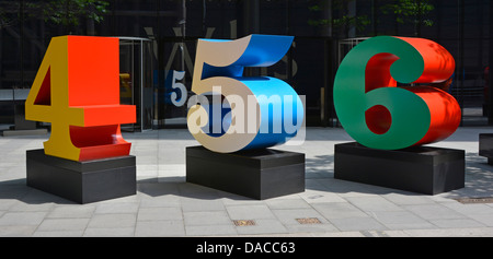 Farbenfroher One Through Zero Teil der Skulptur Ten Numbers von Robert Indiana im Outdoor-Kulturlandschaftsprojekt der City of London England UK Stockfoto